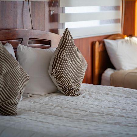 Hostal Alcazar Пуерто Наталес Екстериор снимка