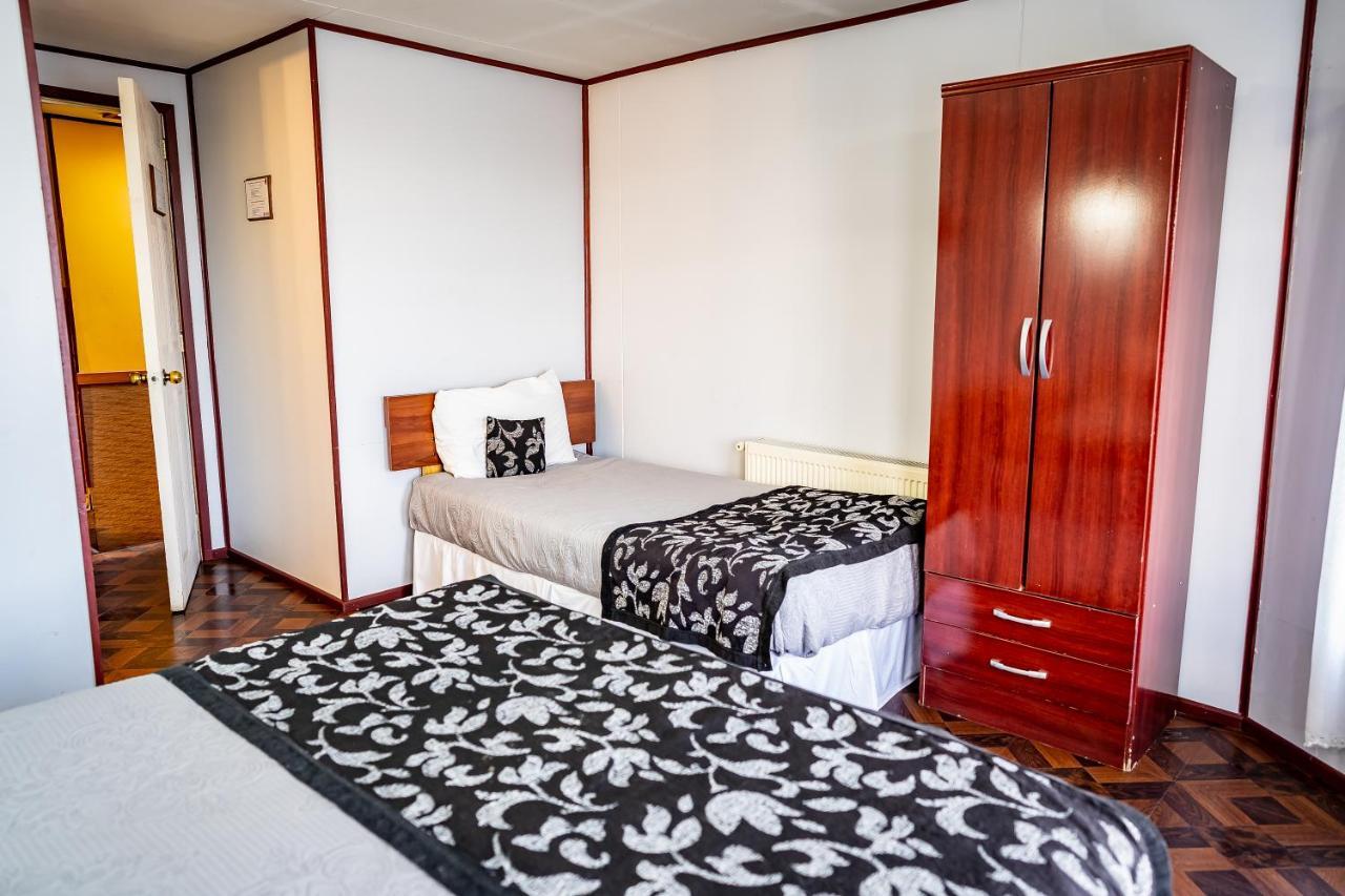 Hostal Alcazar Пуерто Наталес Екстериор снимка