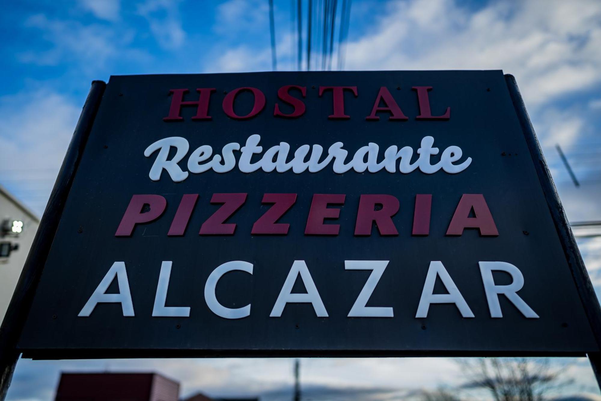 Hostal Alcazar Пуерто Наталес Екстериор снимка