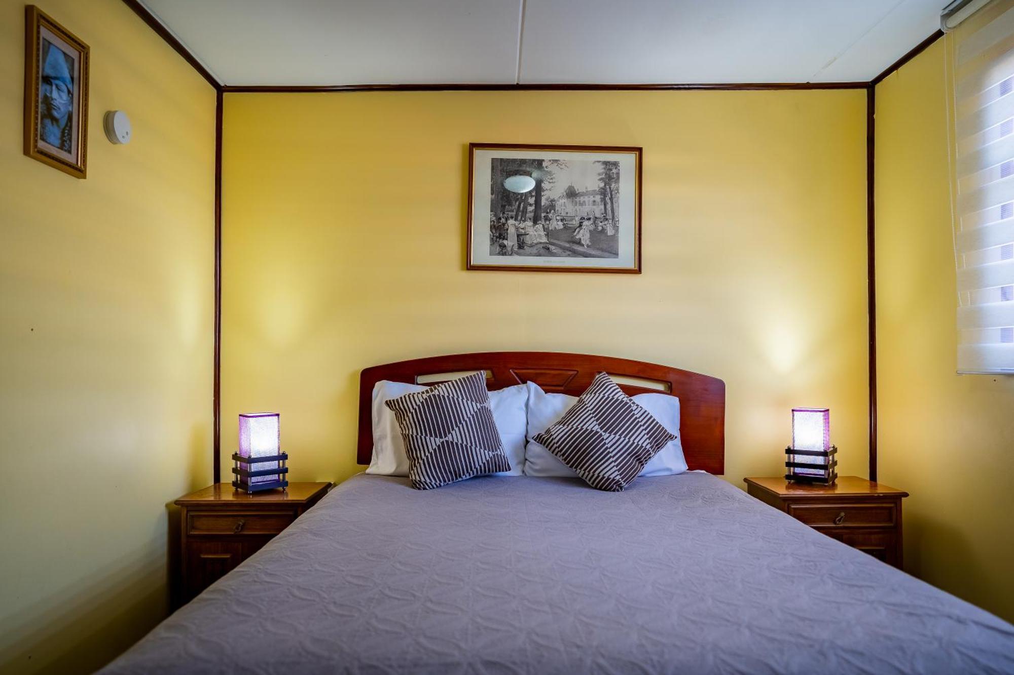 Hostal Alcazar Пуерто Наталес Екстериор снимка
