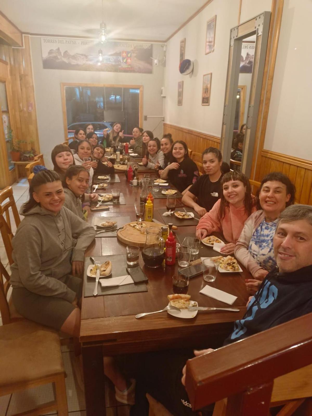 Hostal Alcazar Пуерто Наталес Екстериор снимка